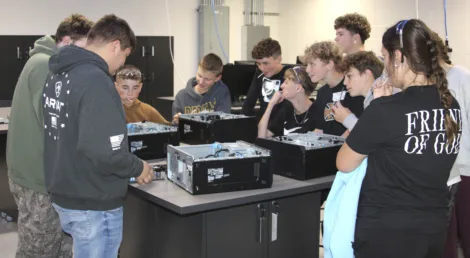 County students touring CCCTC